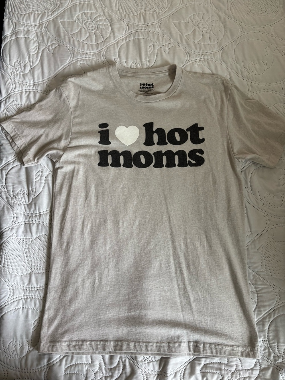 I Heart Hot Moms Graphic Tee - Light Gray